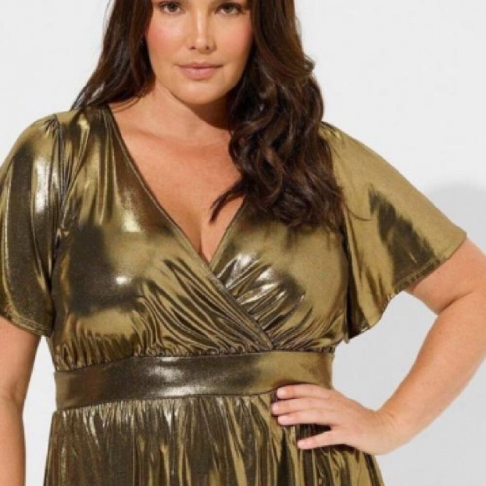 Torrid Gold Liquid Shine Surplice Peplum Top - Picture 6 of 10